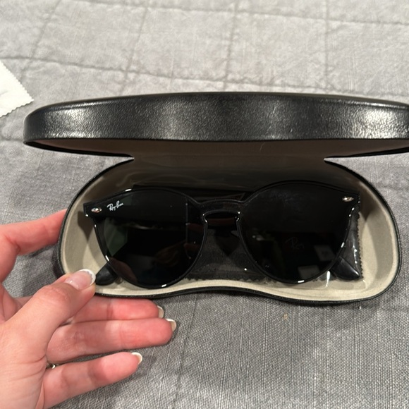 Ray-Ban Blaze - Polarized Sunglasses - Picture 3 of 3